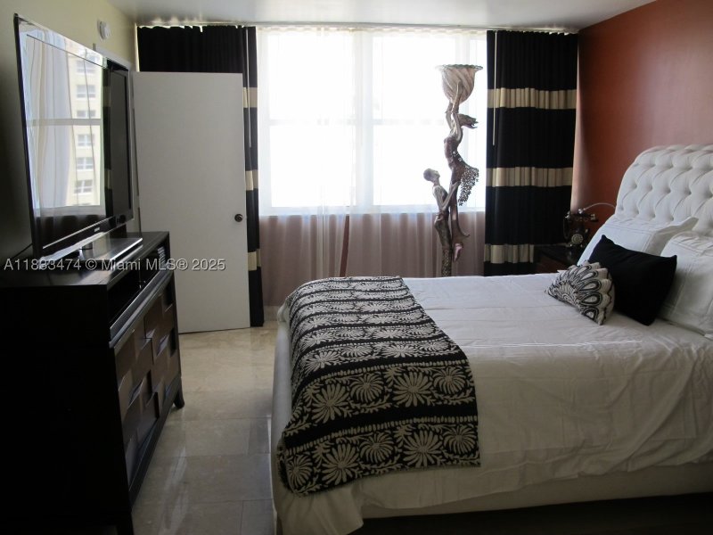 Apartment for rent at Parker Tower 1207