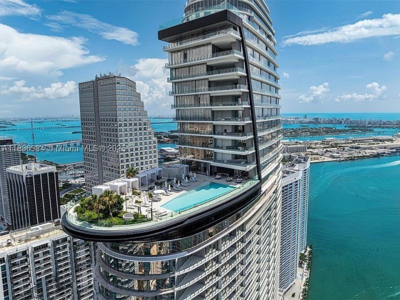 Condo for sale at Aston Martin Residences 4707