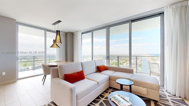 Condo for sale at Hyde Beach House T3802