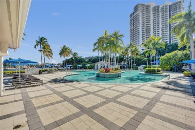 Comprar apartamento no Atlantic Two at The Point 406