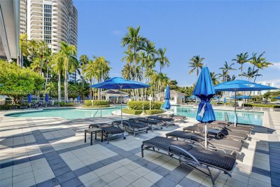 Comprar apartamento no Atlantic Two at The Point 406