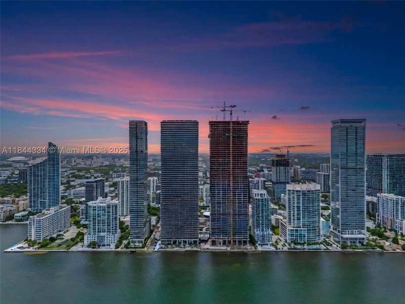 Condo for sale at Aria Reserve Miami 3806