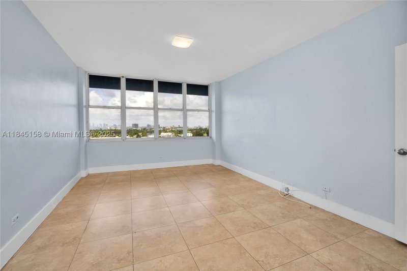 Condo for sale at Parkview Point 15E