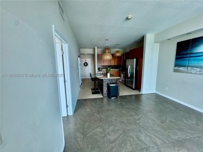 Comprar apartamento en Ocean Marine Yacht Club 2311