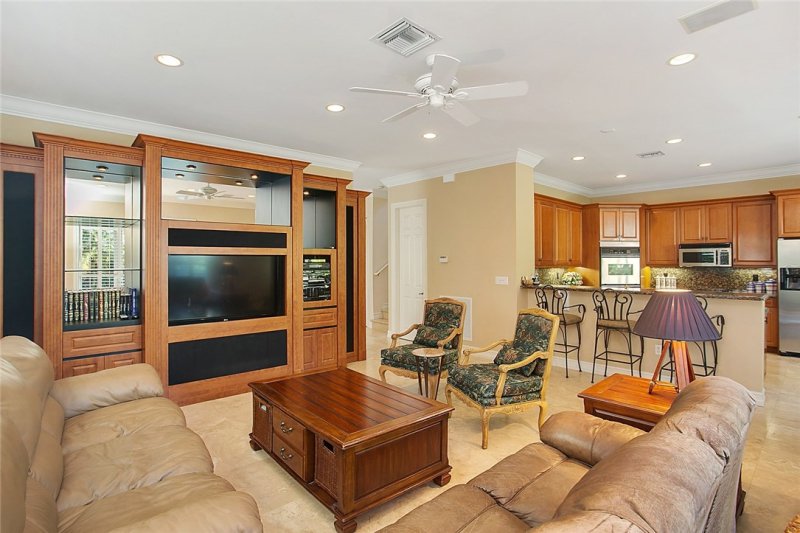 Condo for sale at Triton Towers 1420
