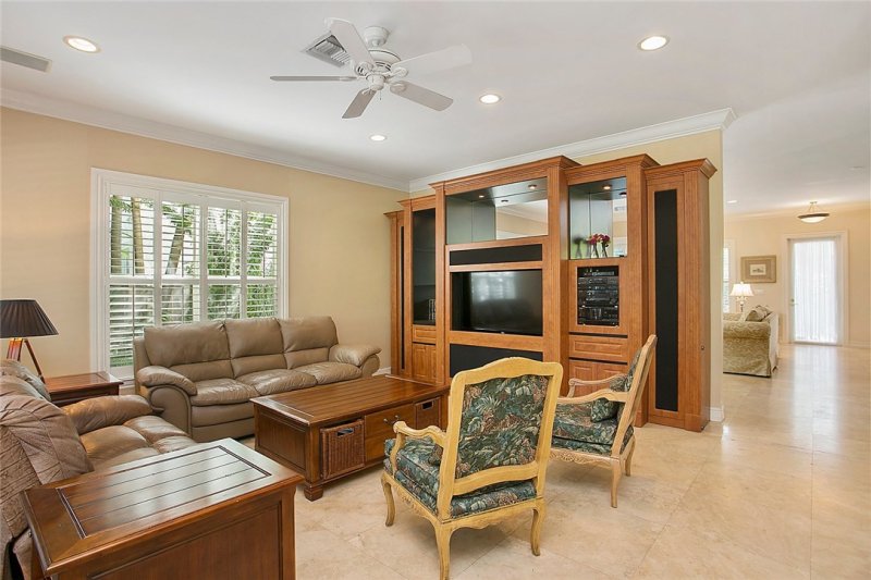 Condo for sale at Triton Towers 1420