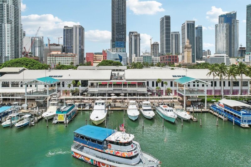 Condo for sale at The Elser Hotel and Residences 4415