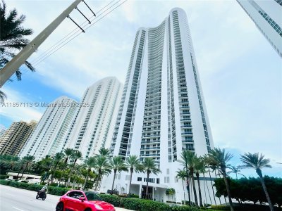 Aluguel de apartamento no Trump Tower One 1402