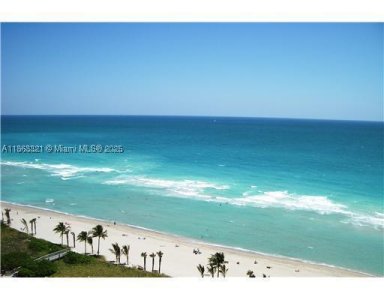 Comprar apartamento en The Summit 2404S