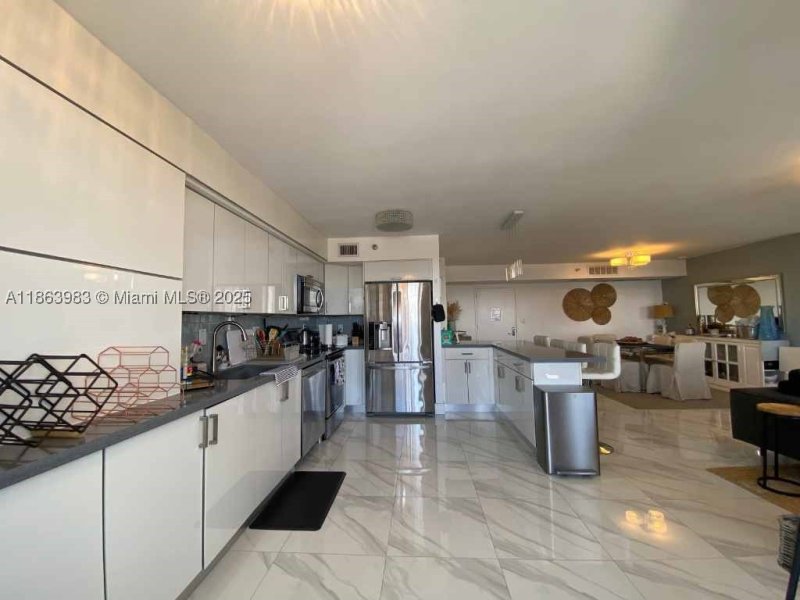 Condo for sale at Mystic Pointe 500 3014