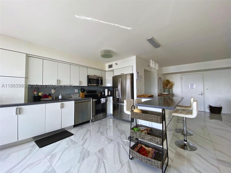 Condo for sale at Mystic Pointe 500 3014