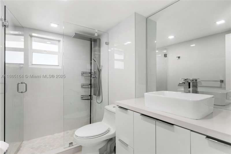 Condo for sale at Grenoble at Quadomain 1203