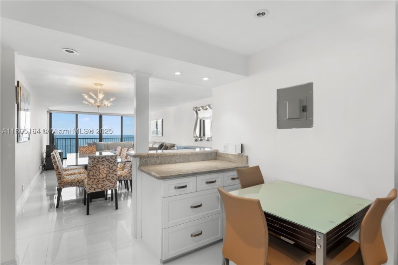 Condo for sale at Grenoble at Quadomain 1203