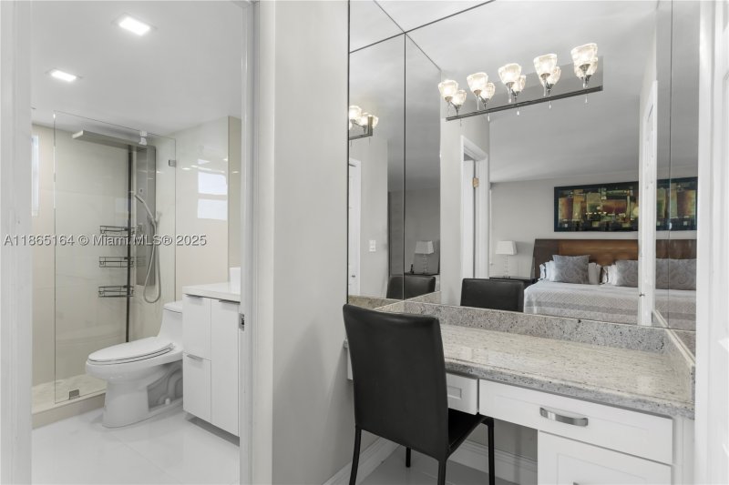 Condo for sale at Grenoble at Quadomain 1203