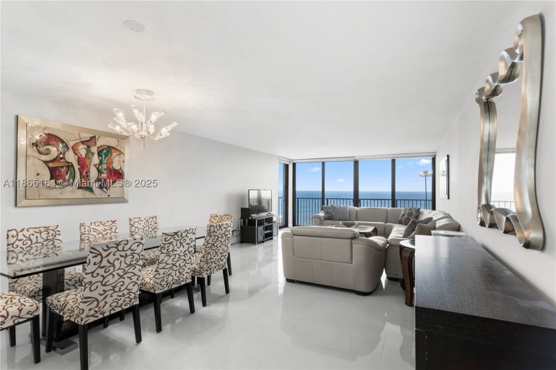 Condo for sale at Grenoble at Quadomain 1203