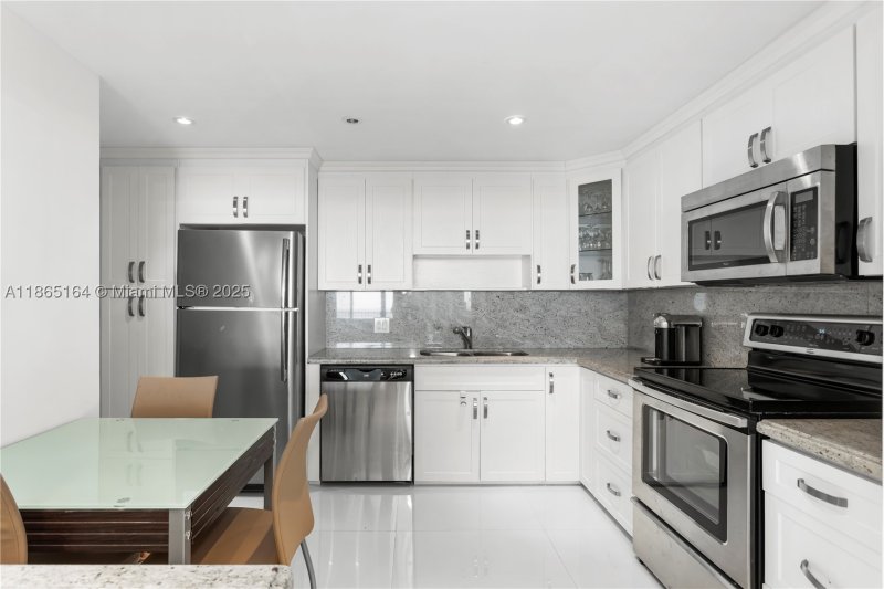 Condo for sale at Grenoble at Quadomain 1203