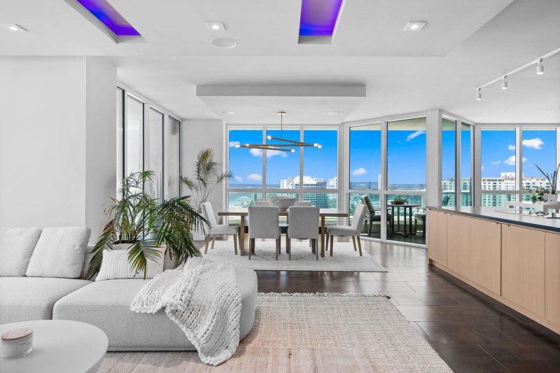 Condo for sale at Las Olas Beach Club 1501