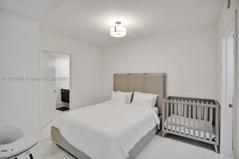 Comprar apartamento en Parque Towers at St. Tropez 5-1204