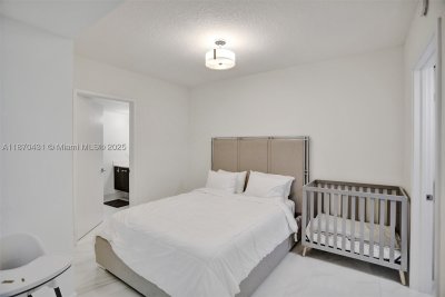 Comprar apartamento en Parque Towers at St. Tropez 5-1204