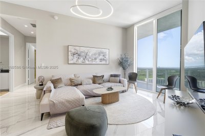 Comprar apartamento no Trump Tower One 3705