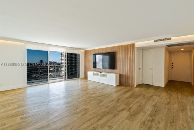 Comprar apartamento en Parker Plaza Estates 1127