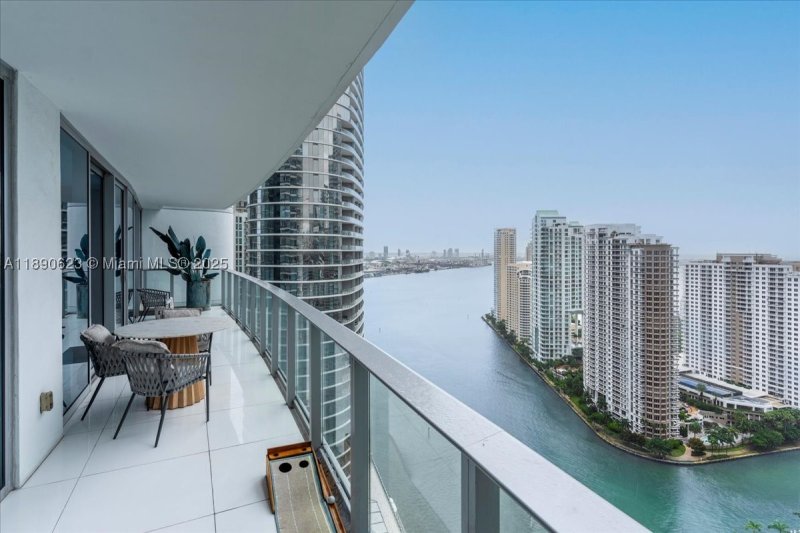Comprar apartamento no Epic Miami 3608