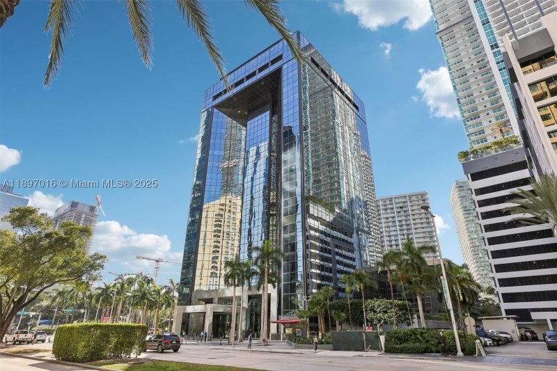 Comprar apartamento no The Club At Brickell Bay 520A-D
