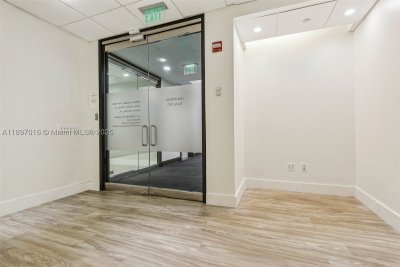 Comprar apartamento no The Club At Brickell Bay 520A-D