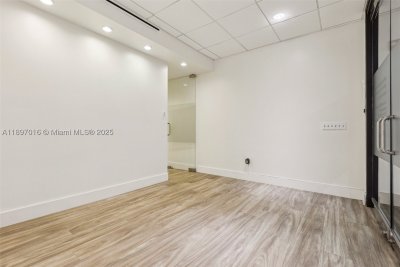 Comprar apartamento no The Club At Brickell Bay 520A-D