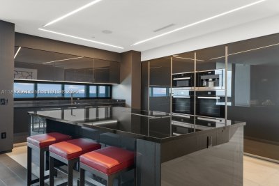 Comprar apartamento no Porsche Design Tower PH-1