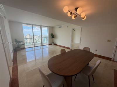 Comprar apartamento no 50 Biscayne 5211