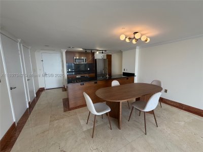 Comprar apartamento no 50 Biscayne 5211