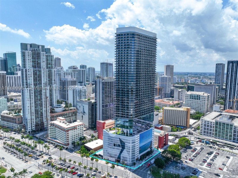 Condo for sale at The Elser Hotel and Residences 3017