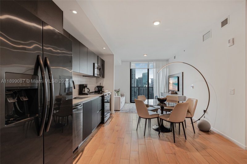Condo for sale at The Elser Hotel and Residences 3017