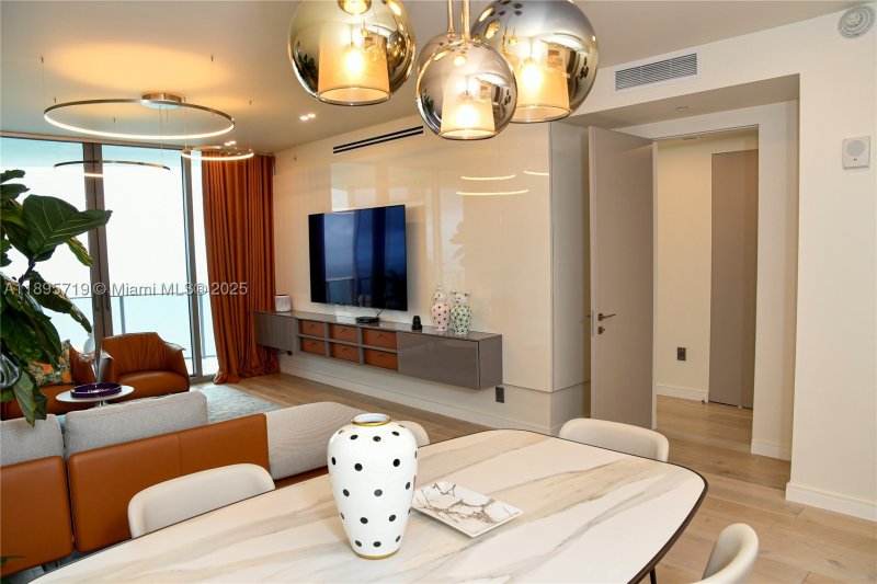 Alquiler de apartamento en Ritz Carlton Residences Sunny Isles 4403