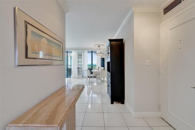 Comprar apartamento en The Corinthian 12c