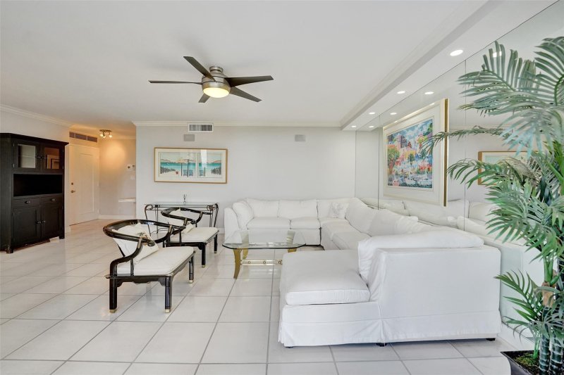 Condo for sale at The Corinthian 12c