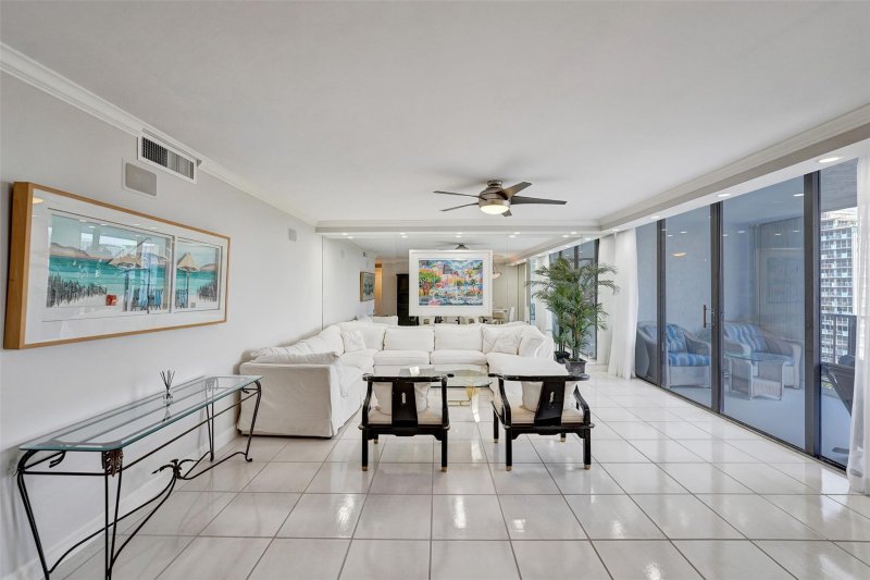Condo for sale at The Corinthian 12c