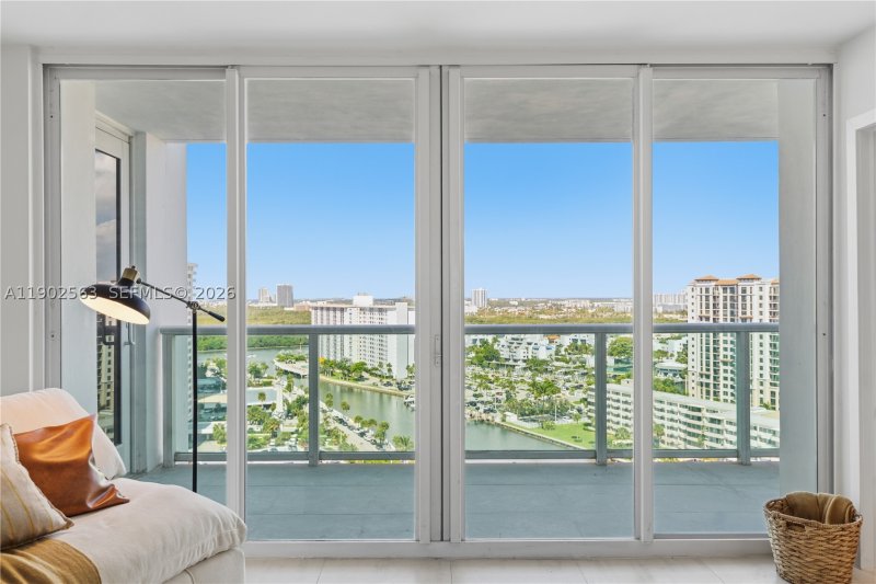 Condo for sale at Arlen House 1901