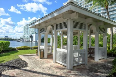 Comprar apartamento no Oceania 5 2055