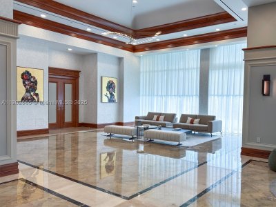 Comprar apartamento no Oceania 5 2055