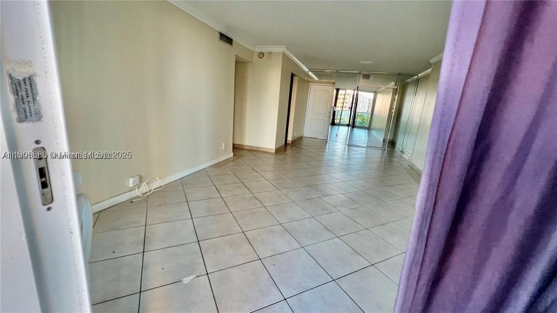 Condo for sale at Arlen House 607