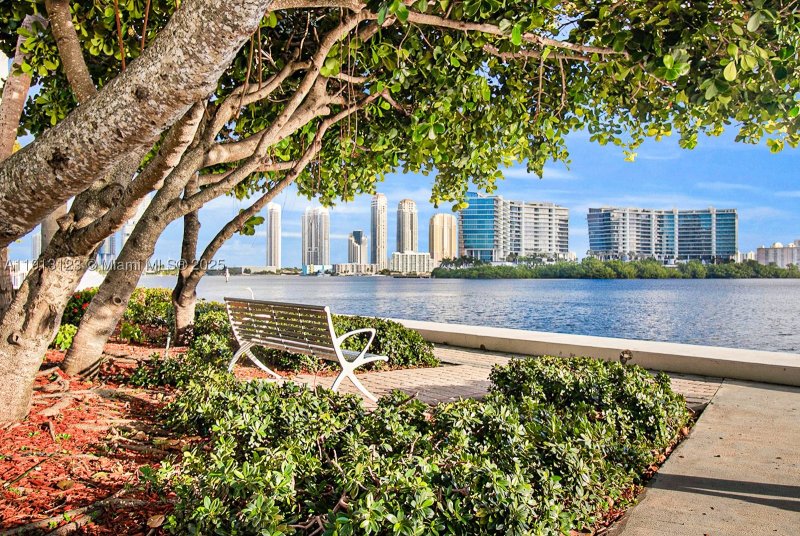 Condo for sale at Hidden Bay 804