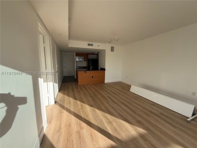 Comprar apartamento no 50 Biscayne 4807