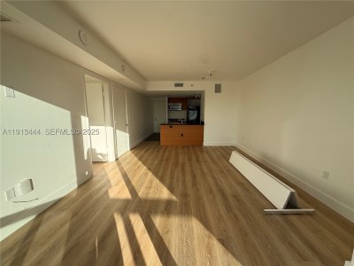 Comprar apartamento no 50 Biscayne 4807