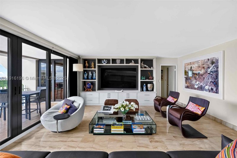 Condo for sale at Grove Isles Tower II B1804