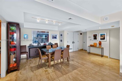 Comprar apartamento no Grove Isles Tower II B1804