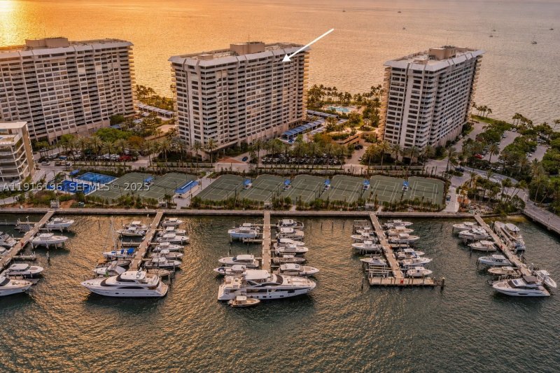 Condo for sale at Grove Isles Tower II B1804