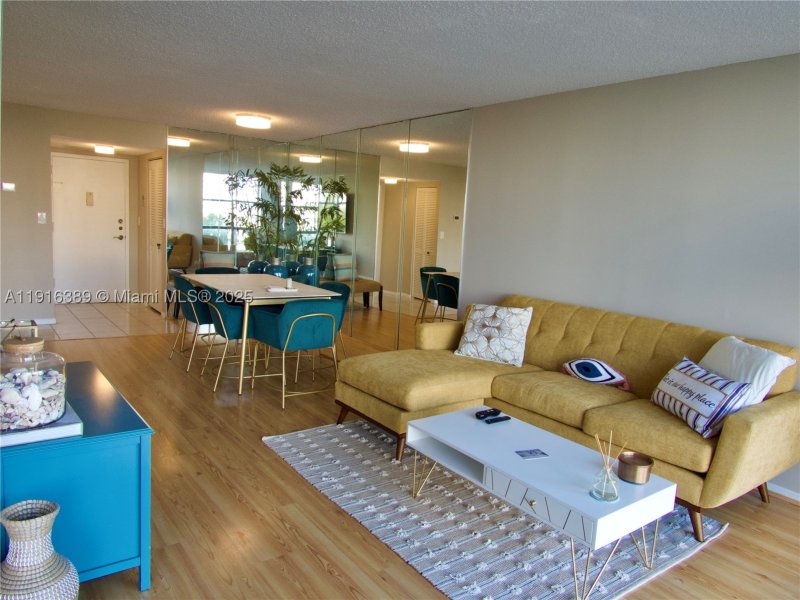 Condo for sale at Oceanview Park 402