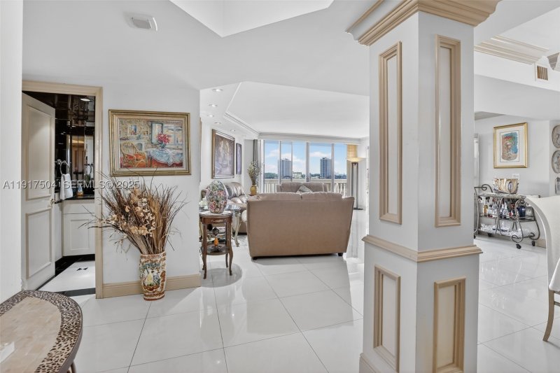 Comprar apartamento en 1000 Williams Island 602